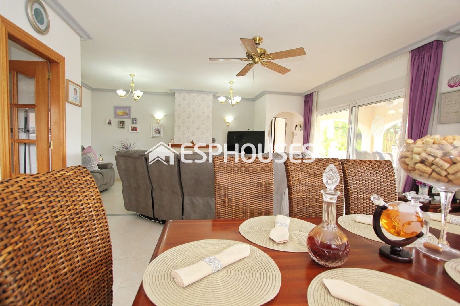 4 sypialnia Willa na sprzedaż w Busot z basenem garażem - 575 000 € (Ref: 9756651)