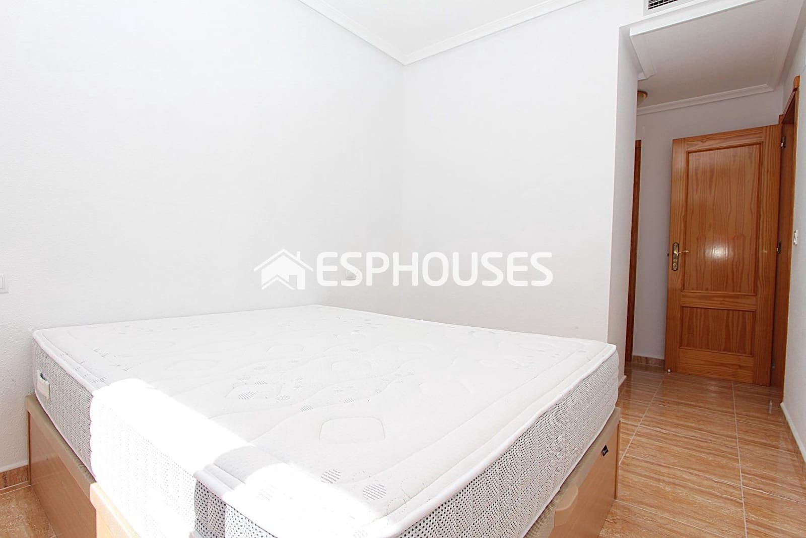 2 chambre Appartement à vendre à Guardamar del Segura avec piscine garage - 199 000 € (Ref: 9756652)