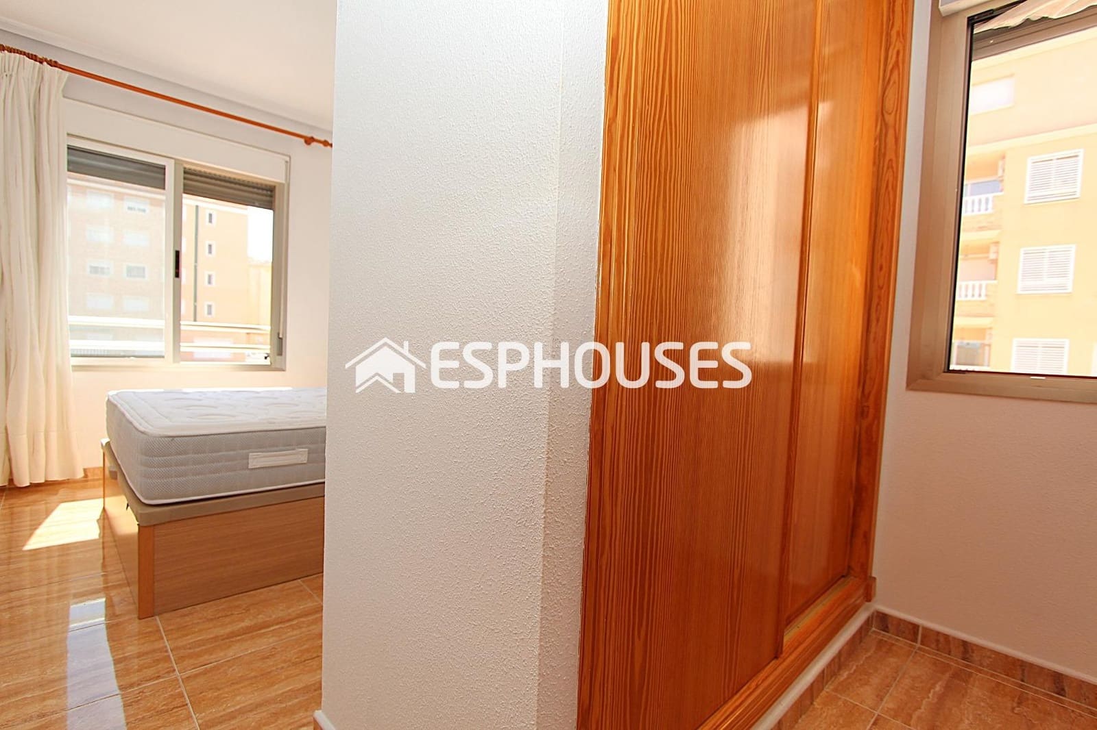 2 chambre Appartement à vendre à Guardamar del Segura avec piscine garage - 199 000 € (Ref: 9756652)