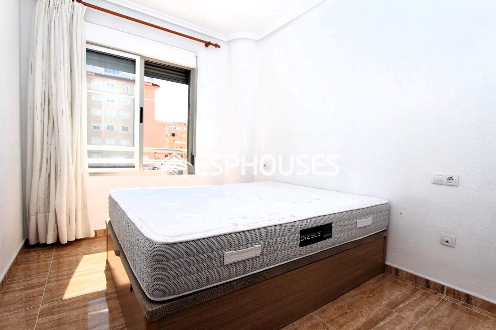 2 chambre Appartement à vendre à Guardamar del Segura avec piscine garage - 199 000 € (Ref: 9756652)