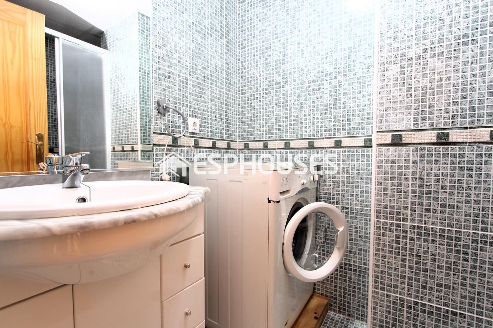 2 chambre Appartement à vendre à Guardamar del Segura avec piscine garage - 199 000 € (Ref: 9756652)