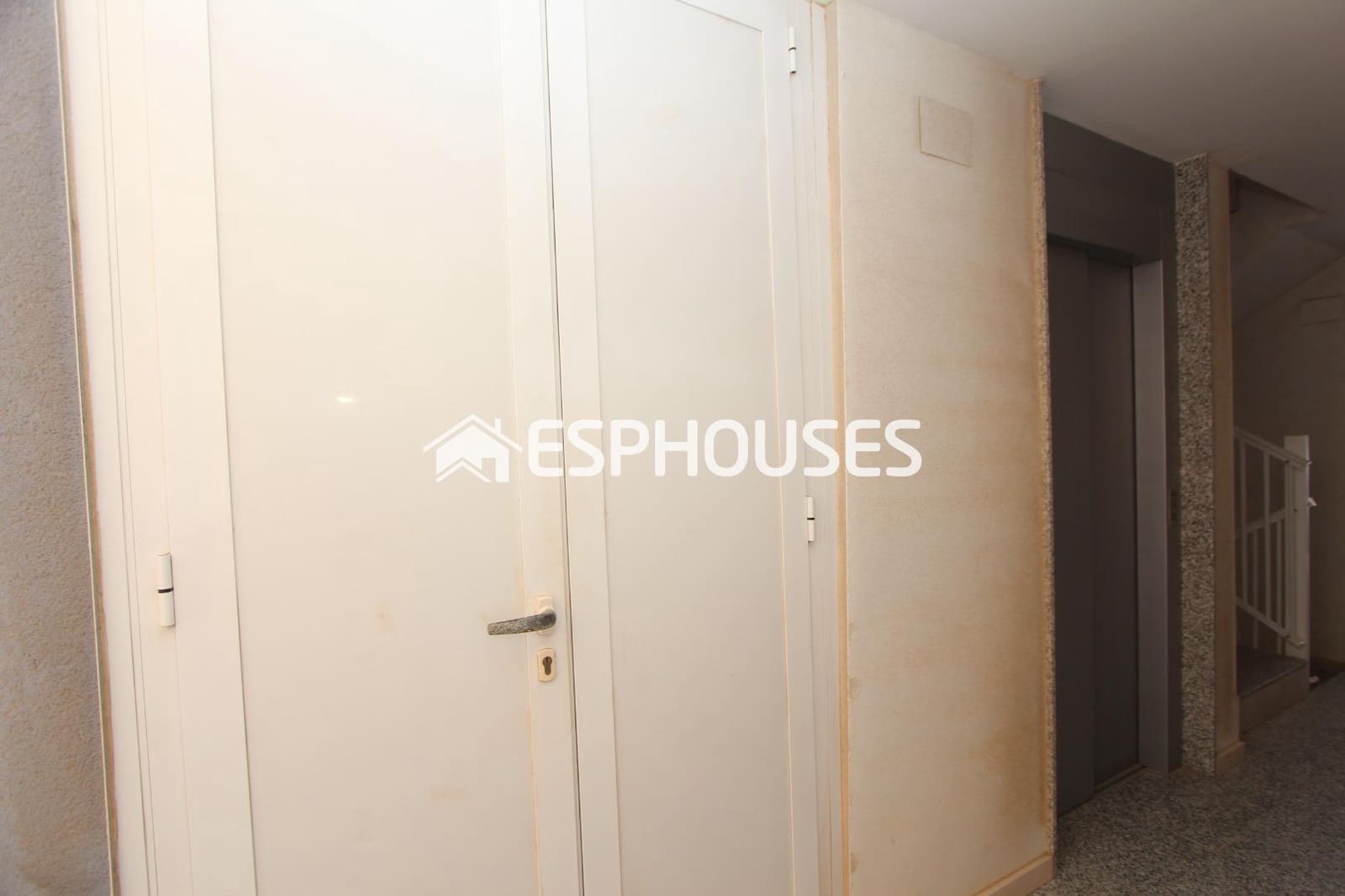 2 chambre Appartement à vendre à Guardamar del Segura avec piscine garage - 179 900 € (Ref: 9756653)