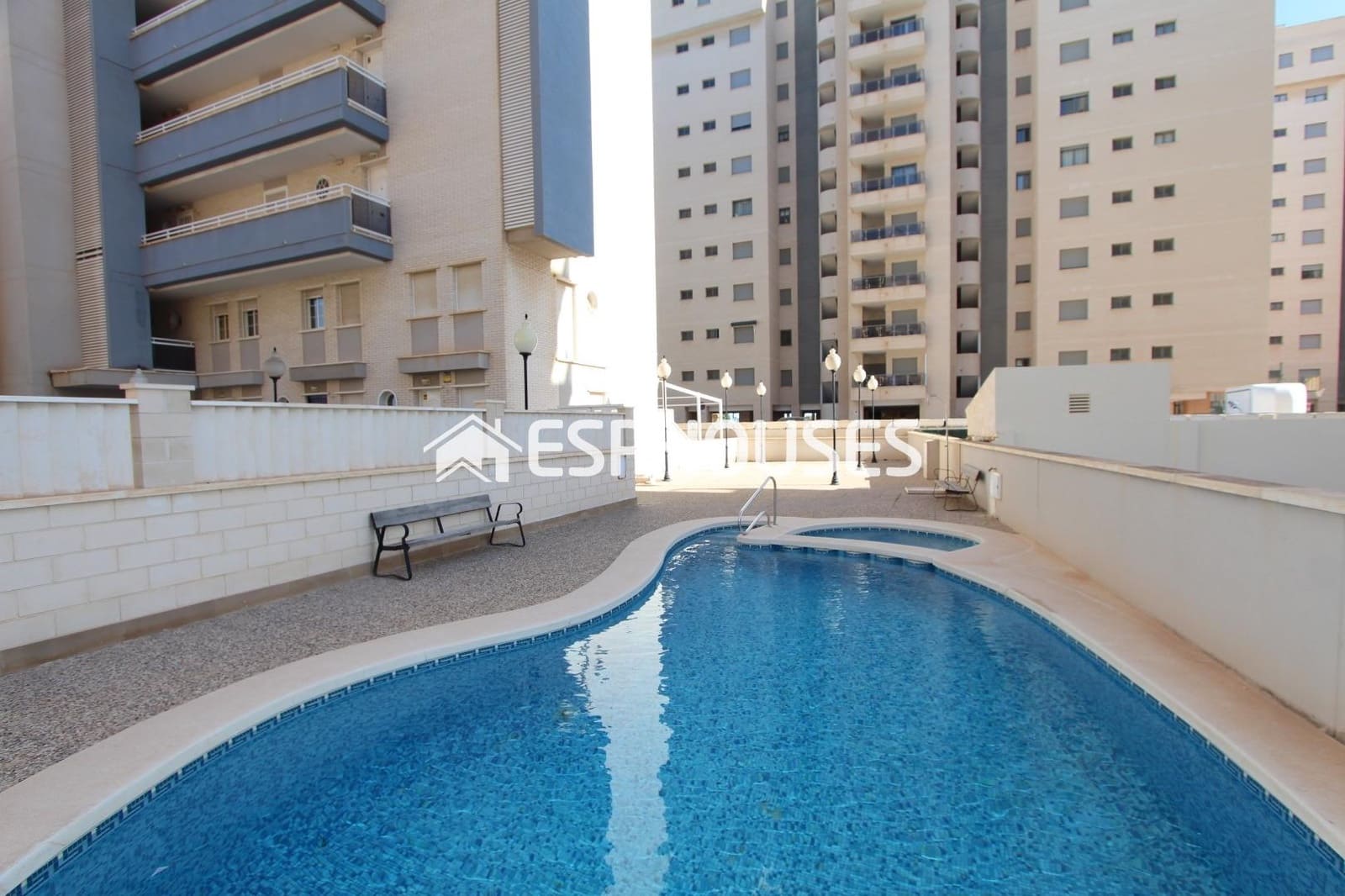 2 chambre Appartement à vendre à Guardamar del Segura avec piscine garage - 179 900 € (Ref: 9756653)