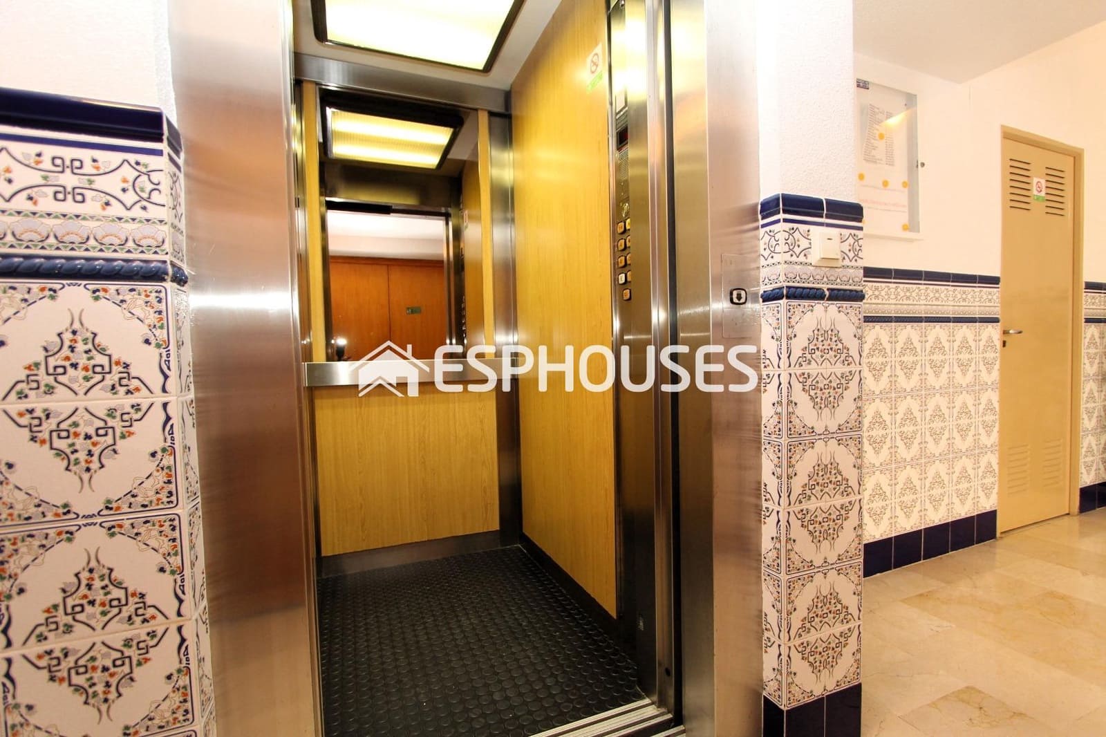 Apartamento de 2 habitaciones en Guardamar del Segura en venta - 189.500 € (Ref: 9773368)