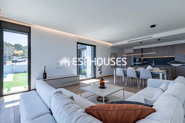 3 soveværelse Villa til salg i Polop med swimmingpool garage - € 939.000 (Ref: 9773369)