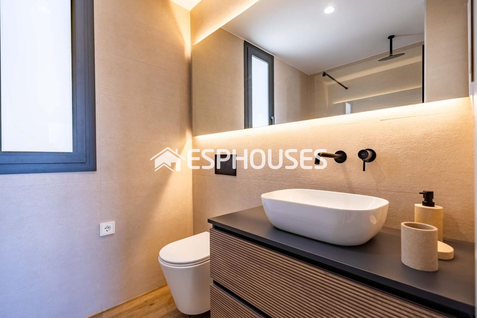 3 bedroom Villa for sale in Polop with pool garage - € 548,700 (Ref: 9773375)