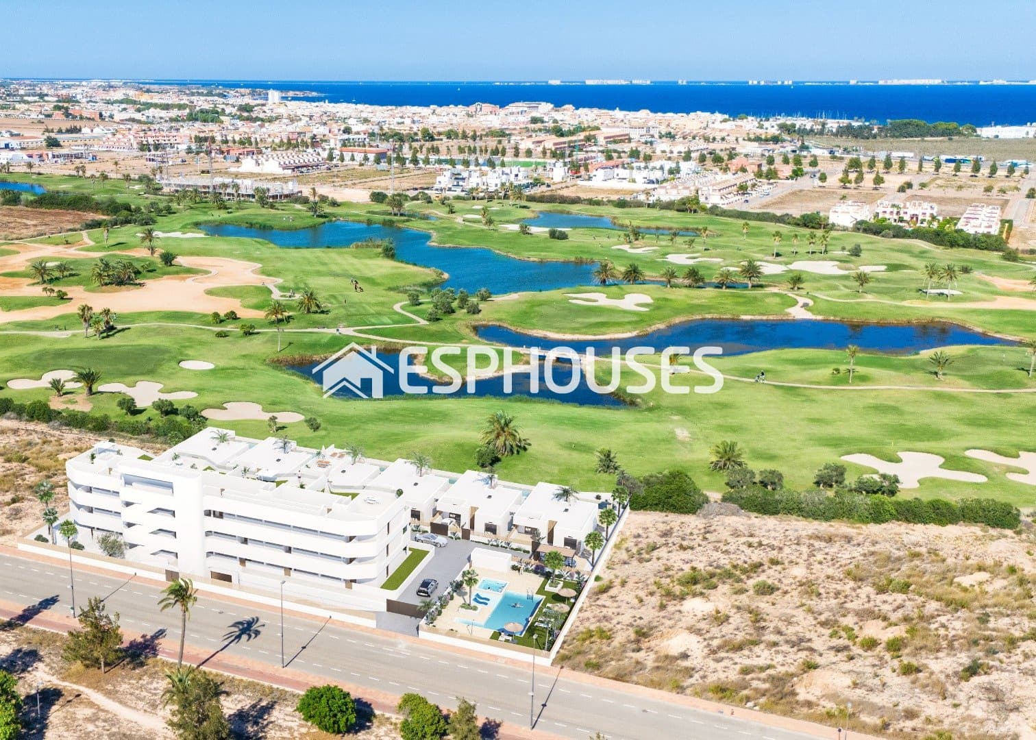 Apartamento de 2 habitaciones en Los Alcázares en venta con piscina garaje - 269.000 € (Ref: 9783372)
