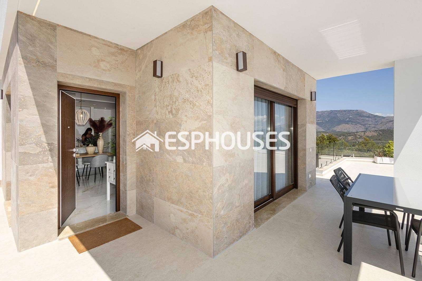 3 bedroom Villa for sale in Polop with pool garage - € 807,000 (Ref: 9783378)