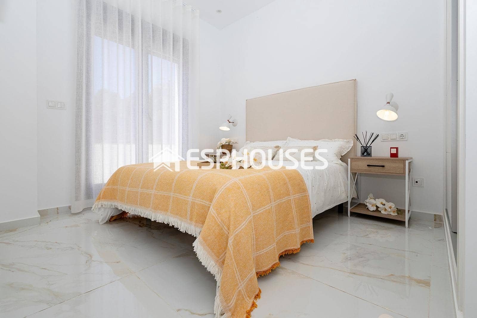 3 bedroom Villa for sale in Polop with pool garage - € 639,000 (Ref: 9783381)