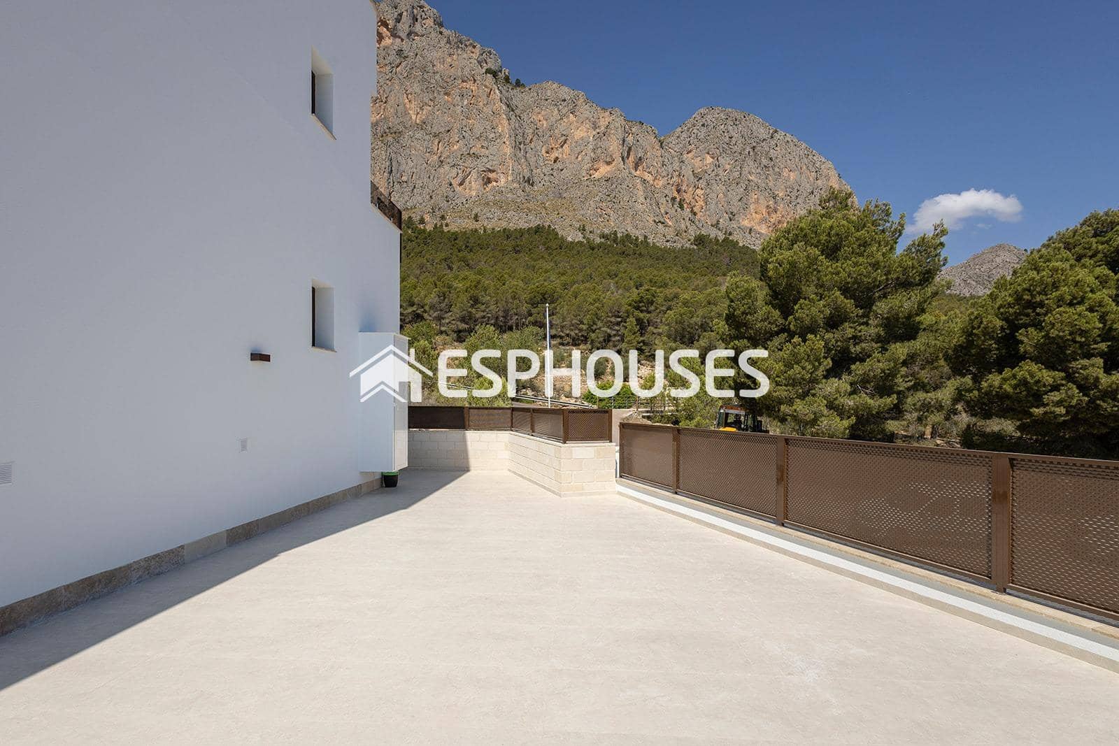 3 quarto Moradia para venda em Polop com piscina garagem - 598 000 € (Ref: 9783382)