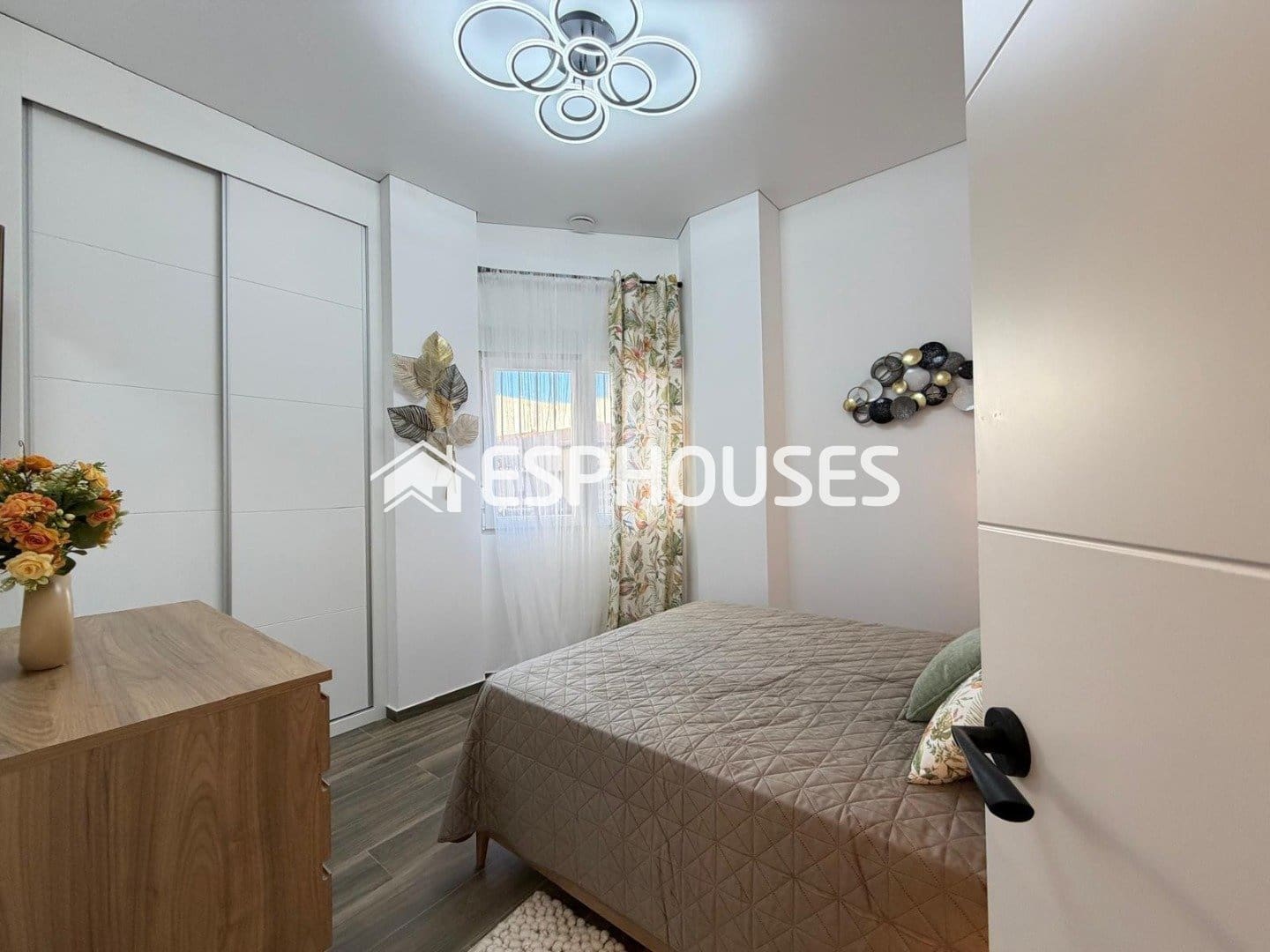 2 Zimmer Apartment zu verkaufen in Torrevieja - 155.000 € (Ref: 9783387)