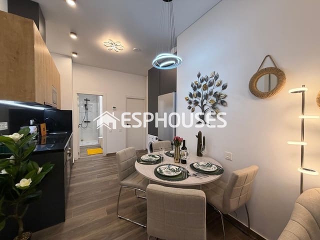 Apartamento de 2 habitaciones en Parque de las Naciones, Torrevieja en venta - 155.000 € (Ref: 9783387)