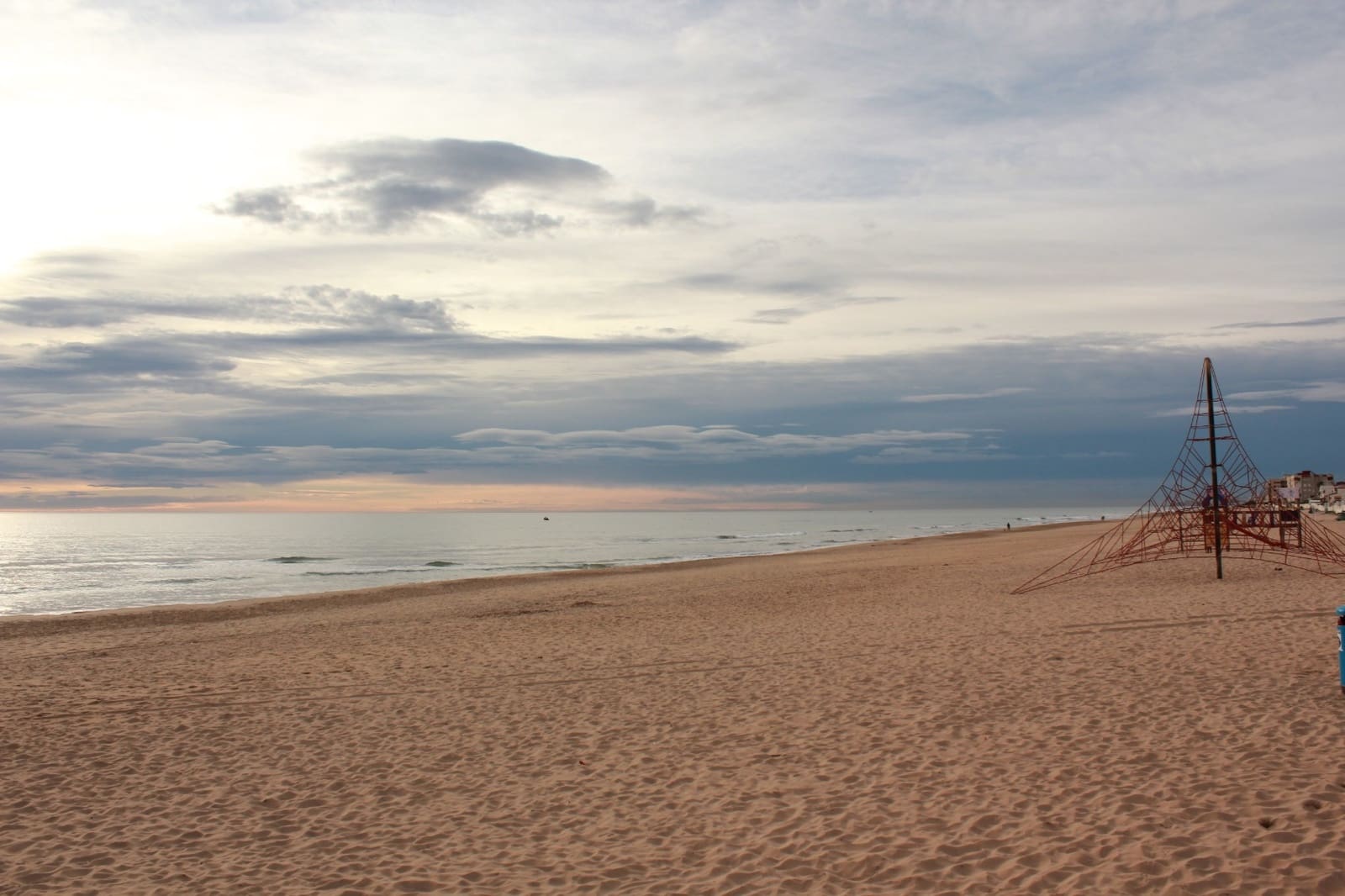 2 sypialnia Apartament na sprzedaż w Guardamar del Segura z basenem garażem - 295 000 € (Ref: 9802688)