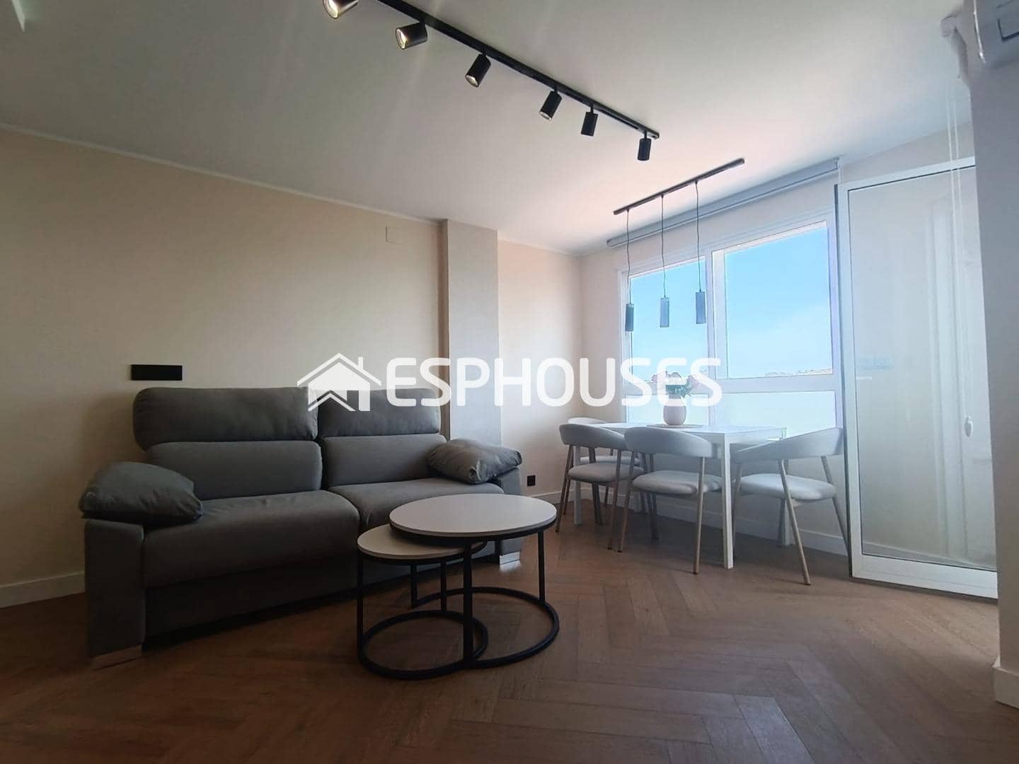 Apartamento de 2 habitaciones en Guardamar del Segura en venta con garaje - 250.000 € (Ref: 9802695)