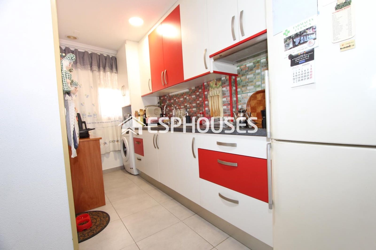 Apartamento de 2 habitaciones en Guardamar del Segura en venta con garaje - 245.000 € (Ref: 9802696)