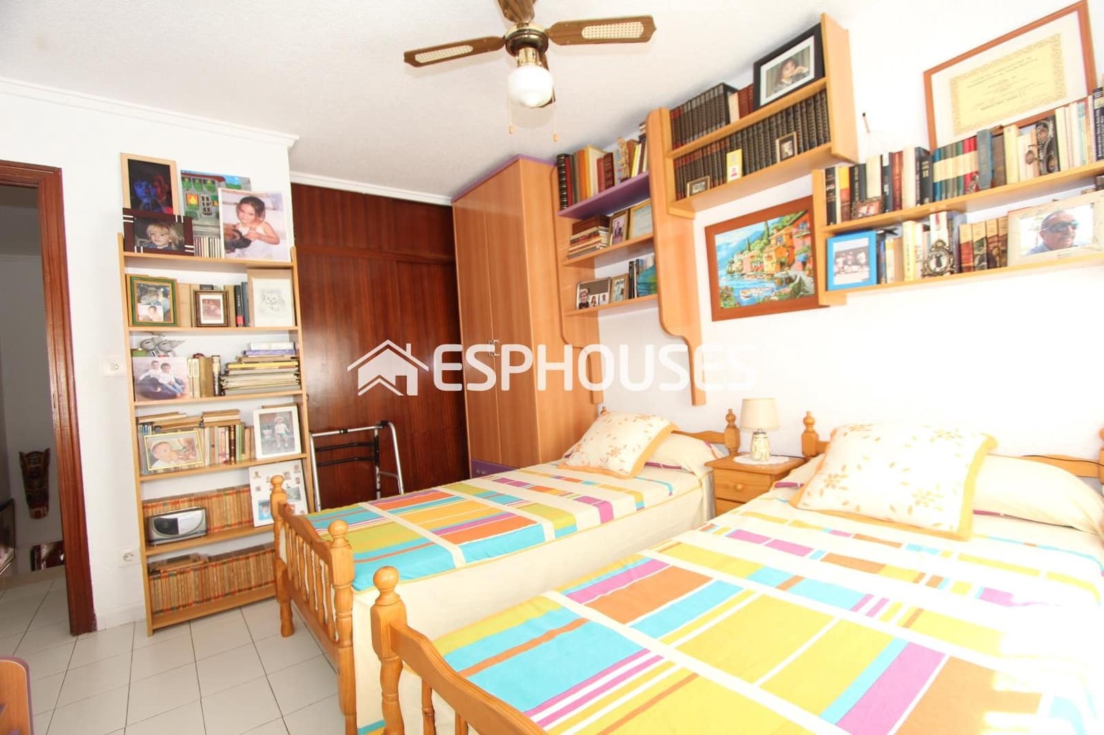 Apartamento de 2 habitaciones en Guardamar del Segura en venta con garaje - 245.000 € (Ref: 9802696)