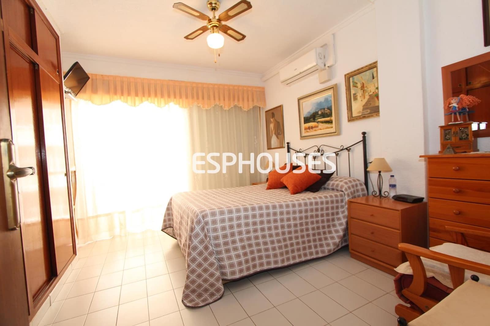 Apartamento de 2 habitaciones en Guardamar del Segura en venta con garaje - 245.000 € (Ref: 9802696)