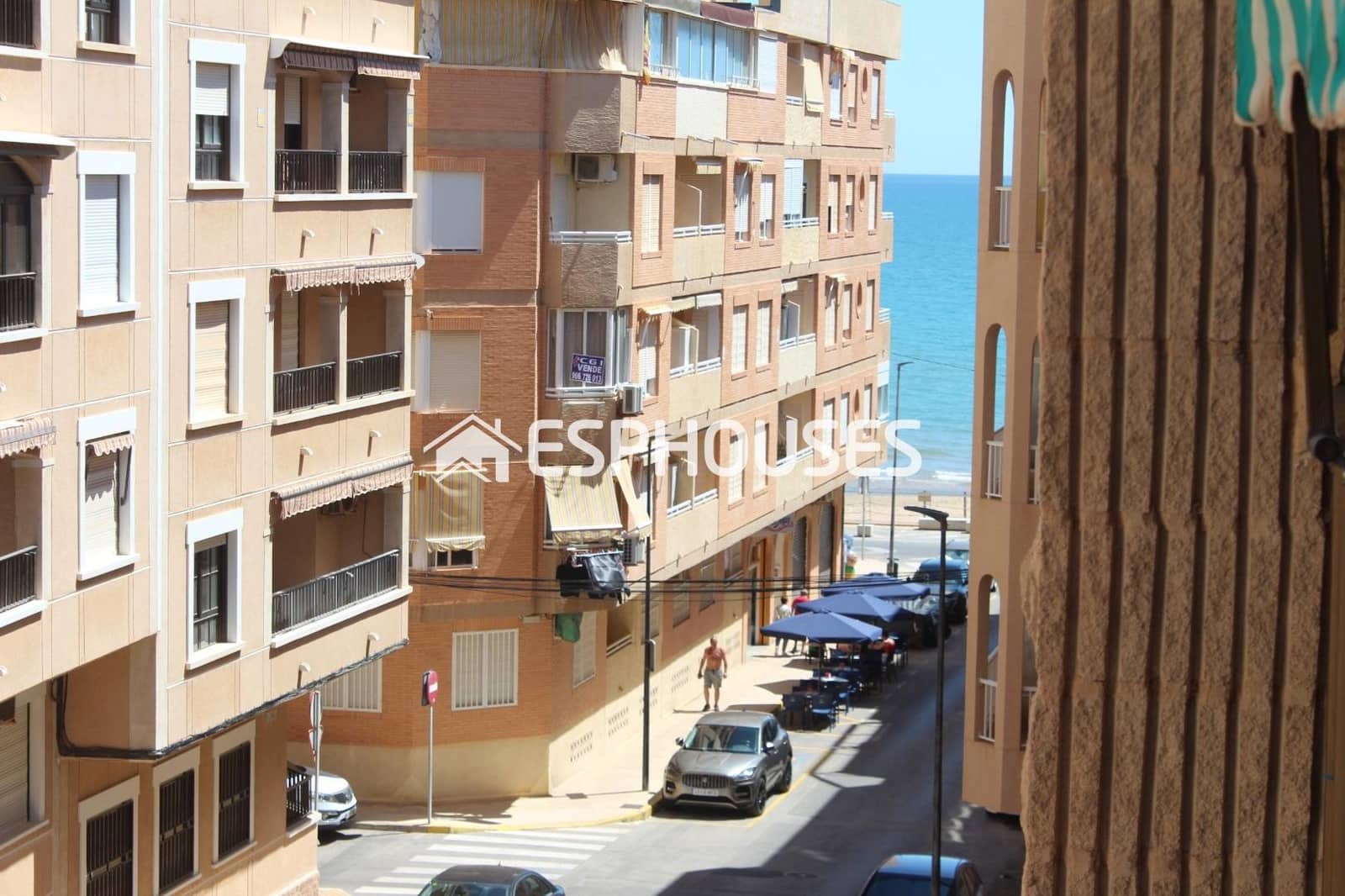 Apartamento de 2 habitaciones en Guardamar del Segura en venta con garaje - 245.000 € (Ref: 9802696)