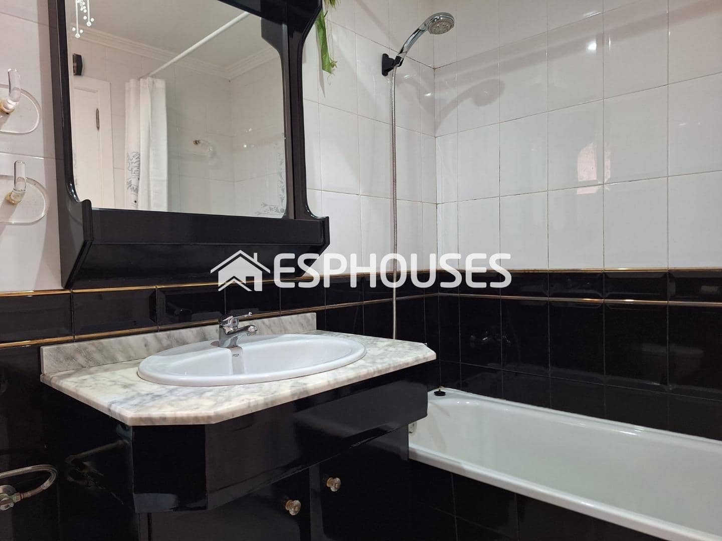 2 quarto Apartamento para venda em Guardamar del Segura com piscina - 185 000 € (Ref: 9812358)
