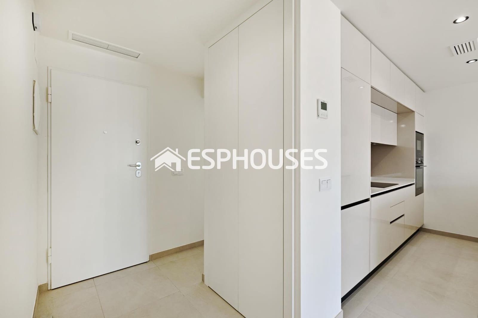 2 makuuhuone Bungalow myytävänä paikassa Torrevieja mukana uima-altaan 
autotalli - 380 000 € (Ref: 9812360)