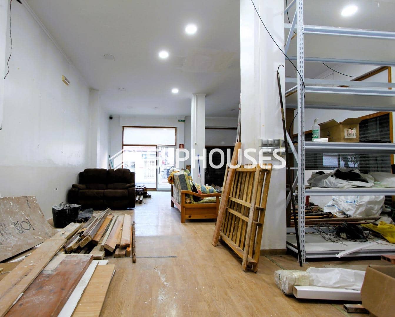 Komercyjne na sprzedaż w Guardamar del Segura z garażem - 212 000 € (Ref: 9812361)