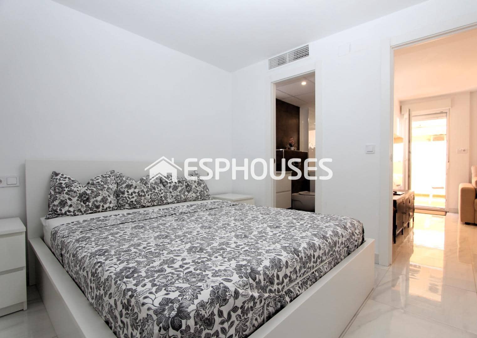 1 bedroom Apartment for sale in Guardamar del Segura - € 160,000 (Ref: 9846703)