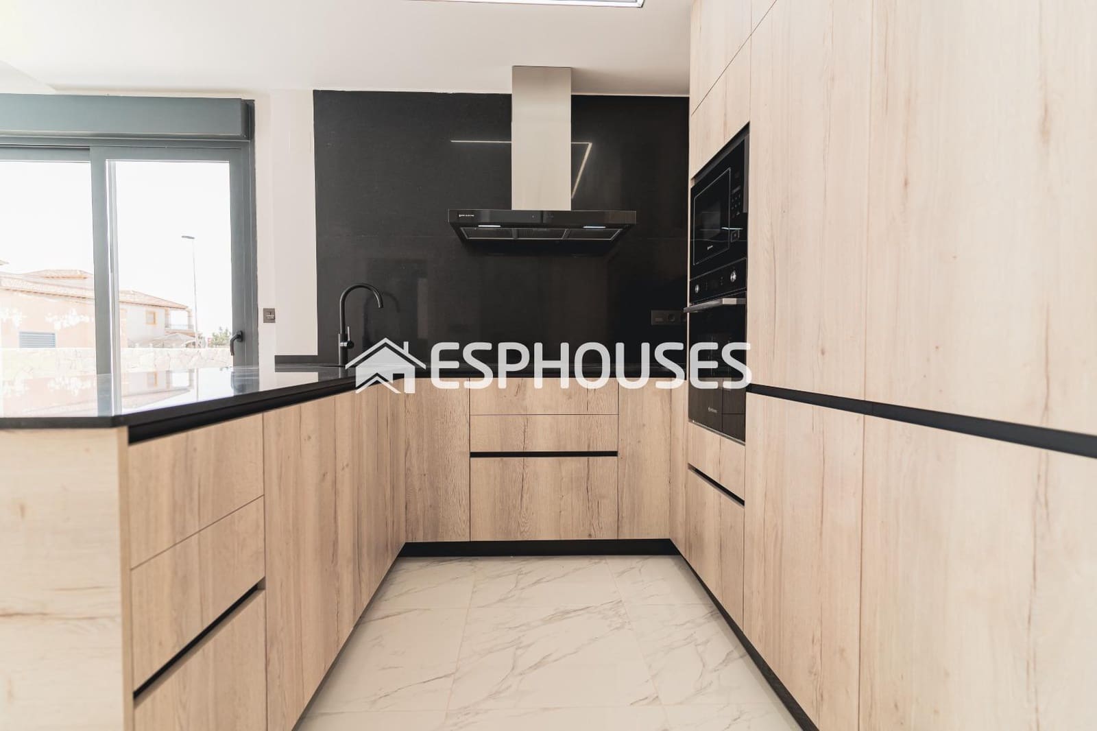 4 soveværelse Villa til salg i Orihuela Costa med swimmingpool garage - € 699.900 (Ref: 9846717)