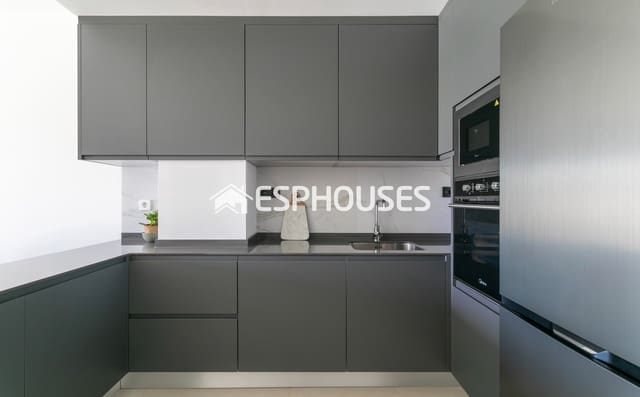 Ático de 3 habitaciones en Torreblanca, Torrevieja en venta con piscina garaje - 540.000 € (Ref: 9846718)