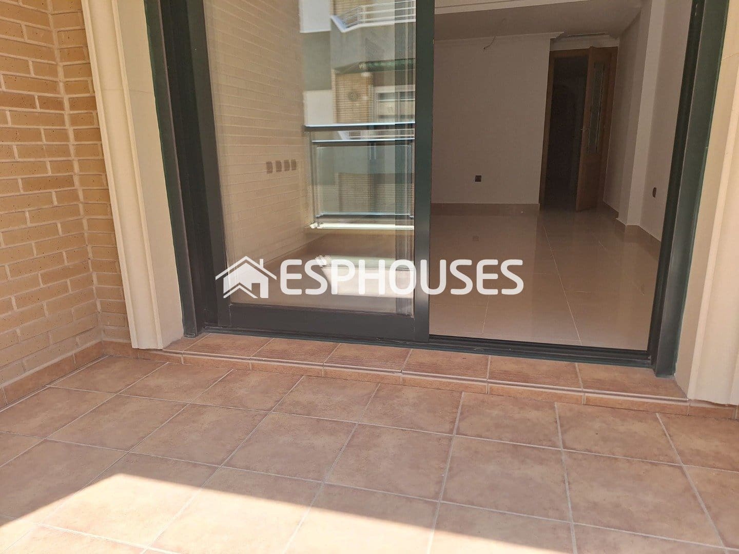 2 Zimmer Apartment zu verkaufen in Guardamar del Segura mit Garage - 220.000 € (Ref: 9846719)