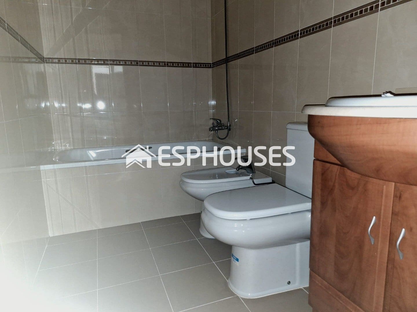 2 Zimmer Apartment zu verkaufen in Guardamar del Segura mit Garage - 220.000 € (Ref: 9846719)