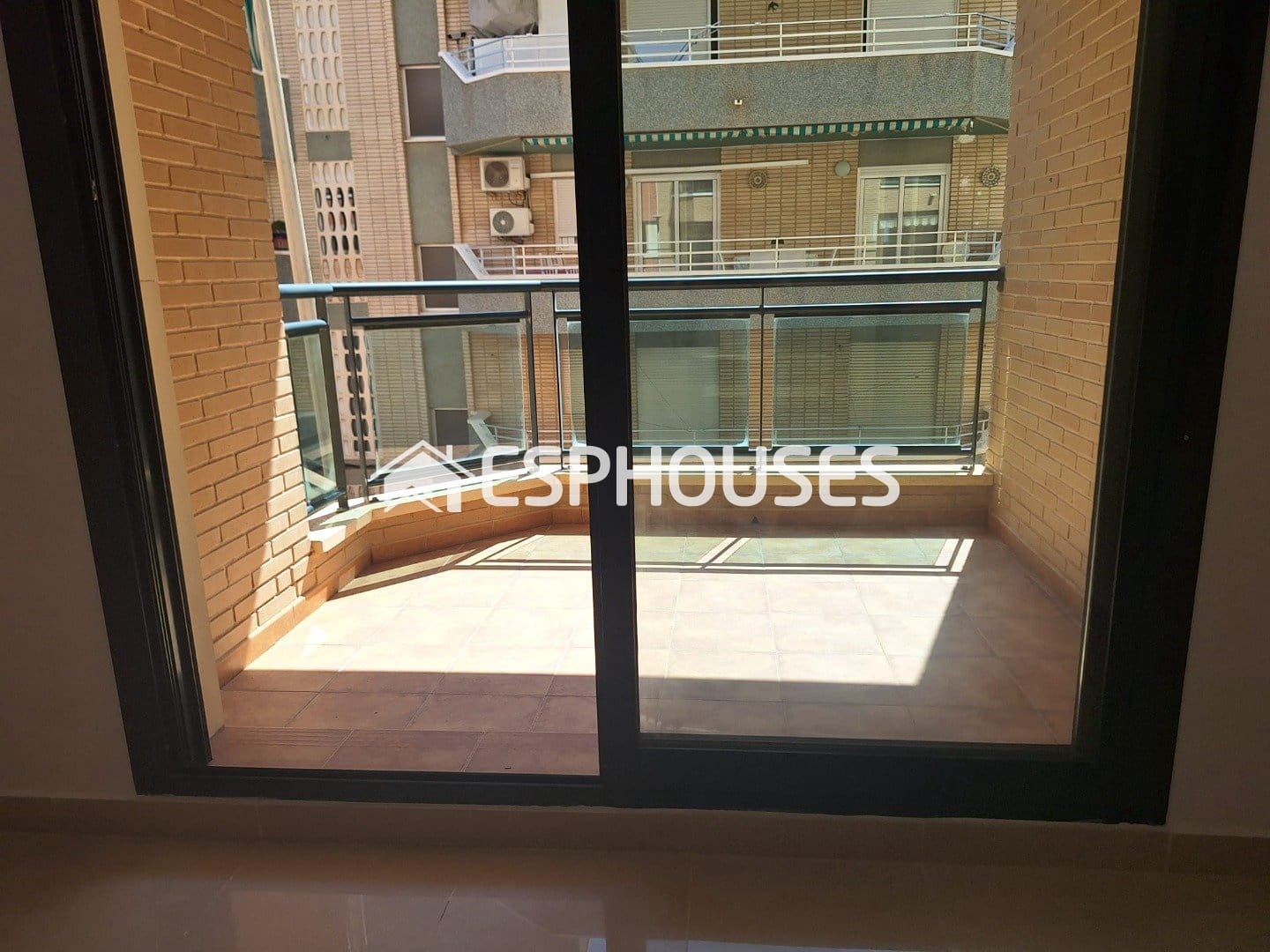 2 Zimmer Apartment zu verkaufen in Guardamar del Segura mit Garage - 220.000 € (Ref: 9846719)