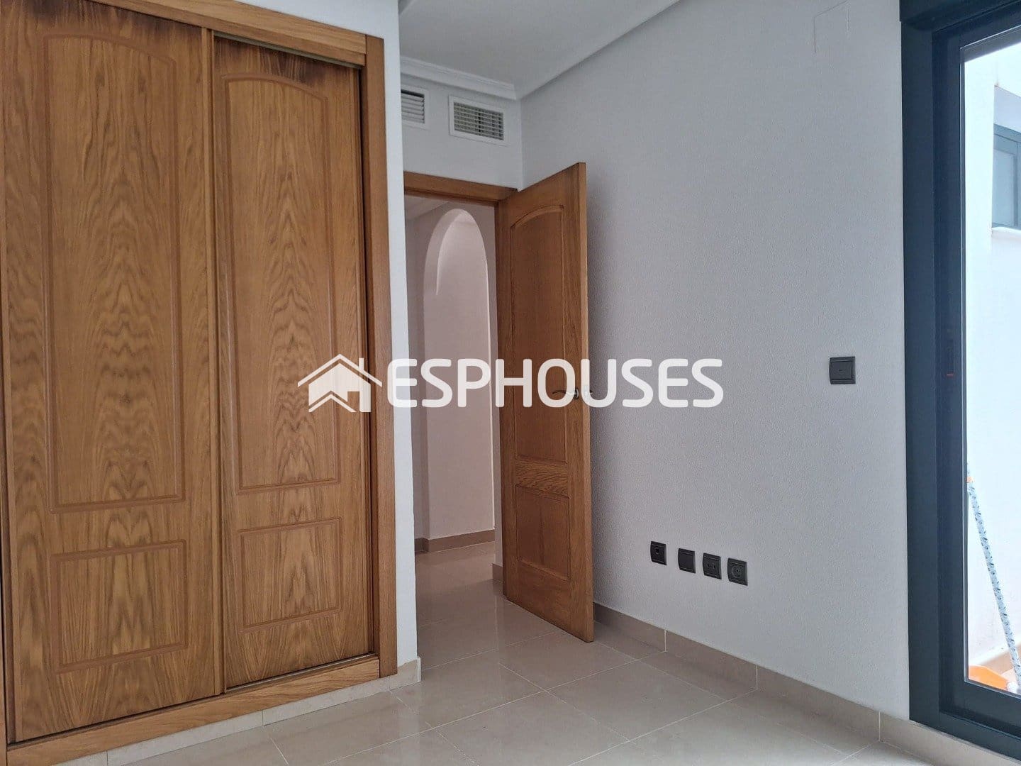 2 Zimmer Apartment zu verkaufen in Guardamar del Segura mit Garage - 220.000 € (Ref: 9846719)