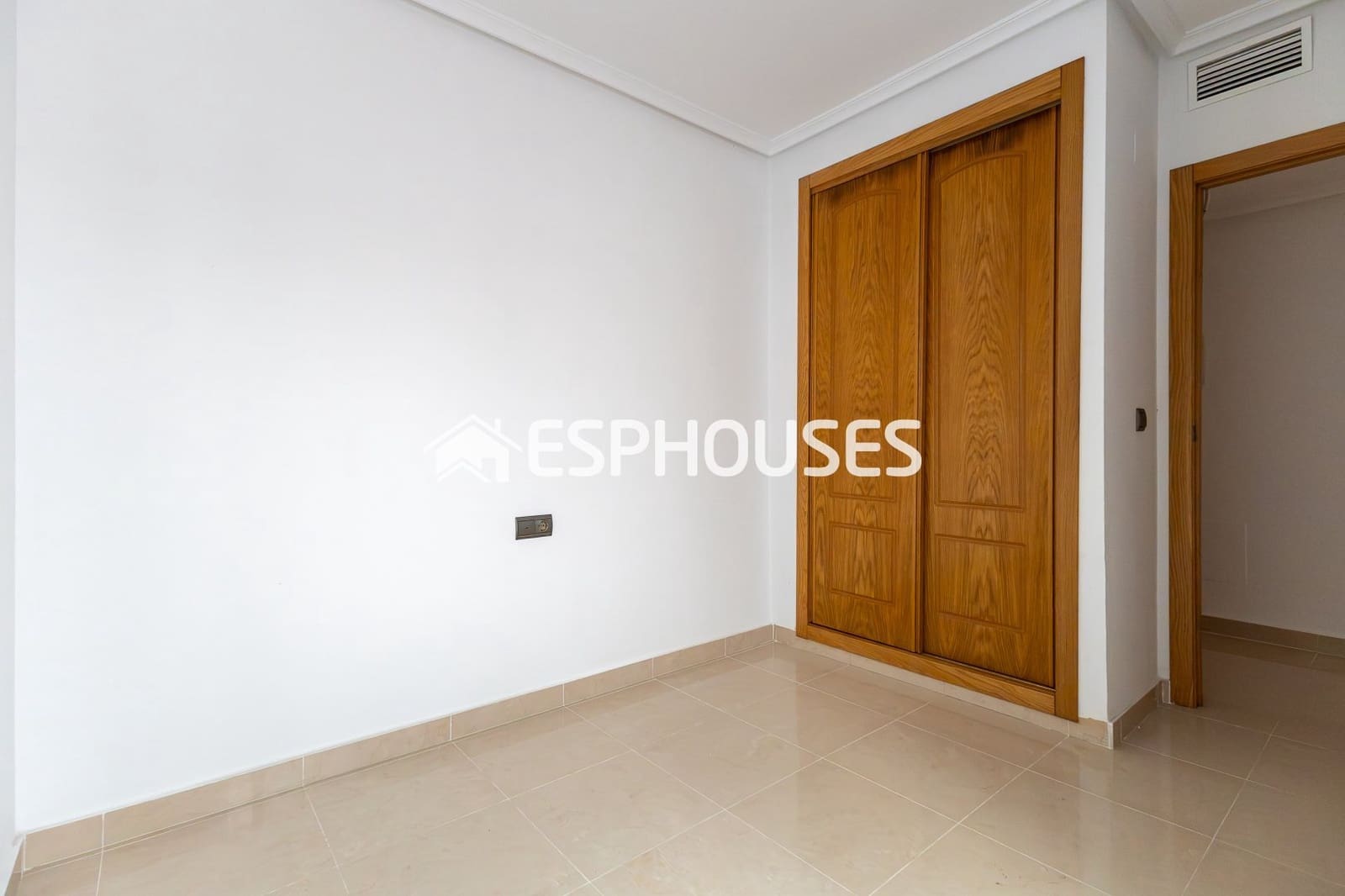 2 soverom Leilighet til salgs i Guardamar del Segura med garasje - € 220 000 (Ref: 9846719)