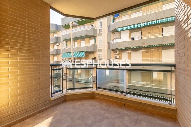 2 Zimmer Apartment zu verkaufen in Guardamar Playa, Guardamar del Segura mit Garage - 220.000 € (Ref: 9846719)