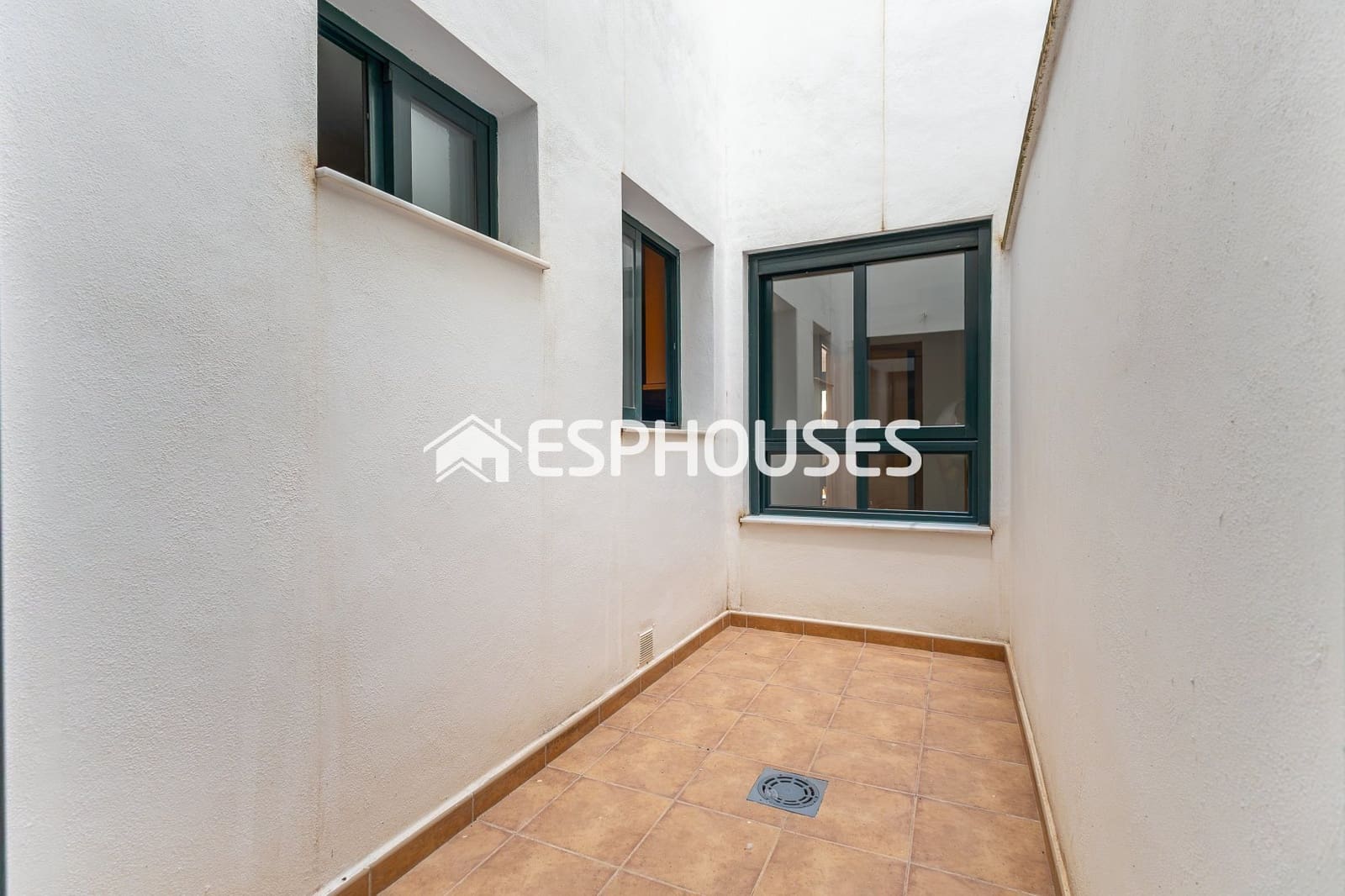 2 soverom Leilighet til salgs i Guardamar del Segura med garasje - € 220 000 (Ref: 9846719)