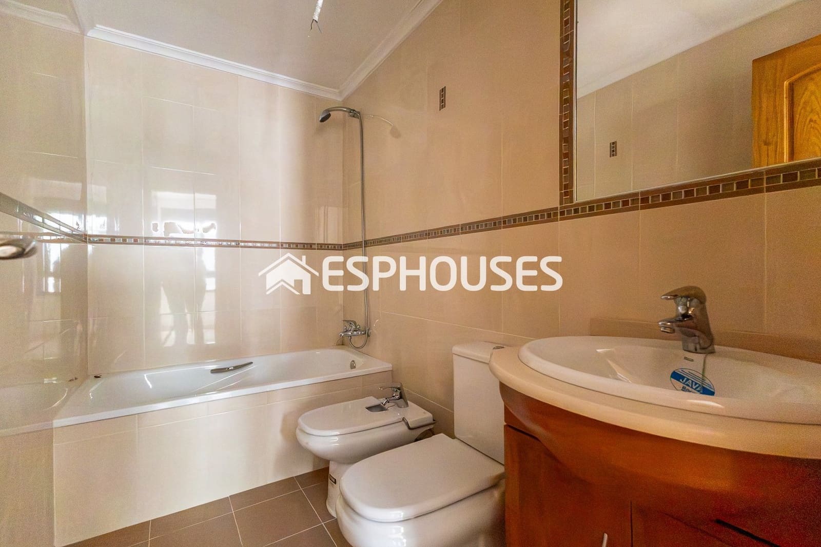 2 soverom Leilighet til salgs i Guardamar del Segura med garasje - € 220 000 (Ref: 9846719)