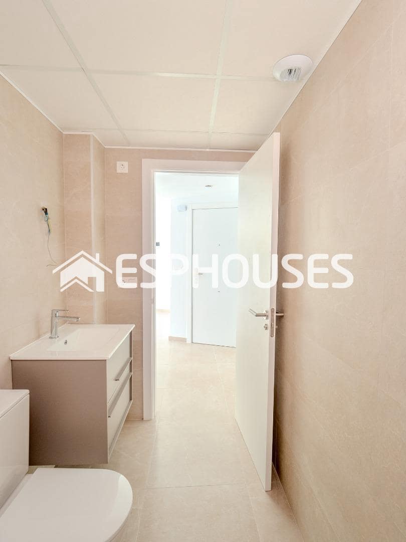 2 bedroom Apartment for sale in Alicante / Alacant city with pool - € 265,000 (Ref: 9846725)