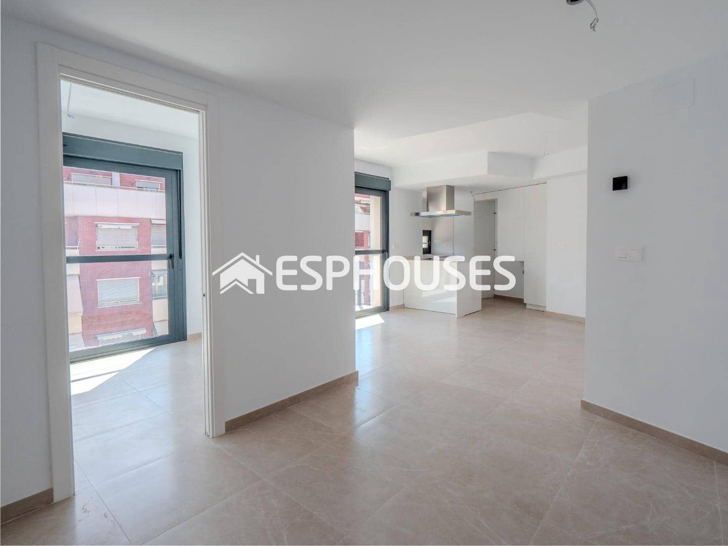 2 bedroom Apartment for sale in Alicante / Alacant city with pool - € 265,000 (Ref: 9846725)