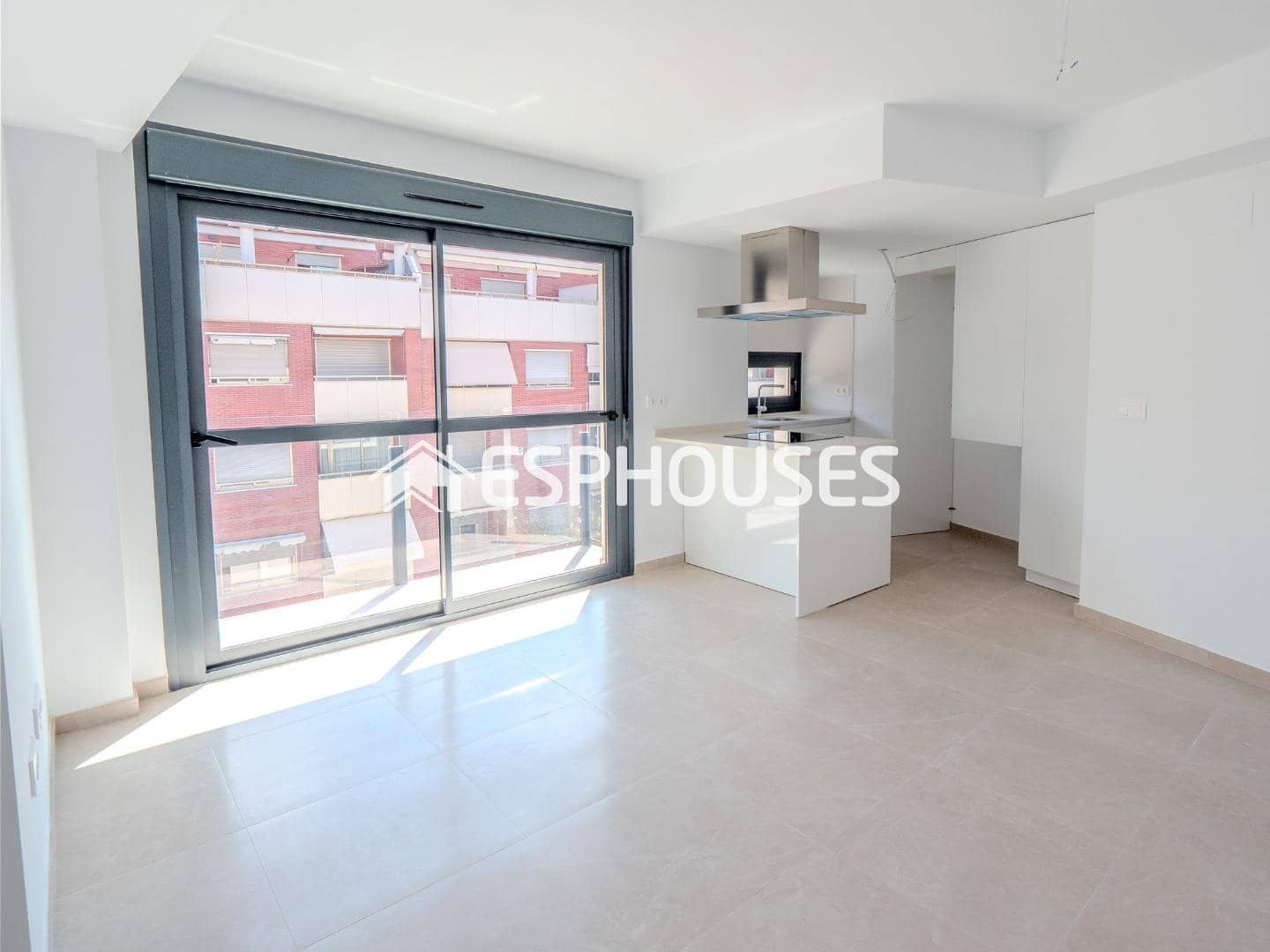 2 bedroom Apartment for sale in Alicante / Alacant city with pool - € 265,000 (Ref: 9846725)