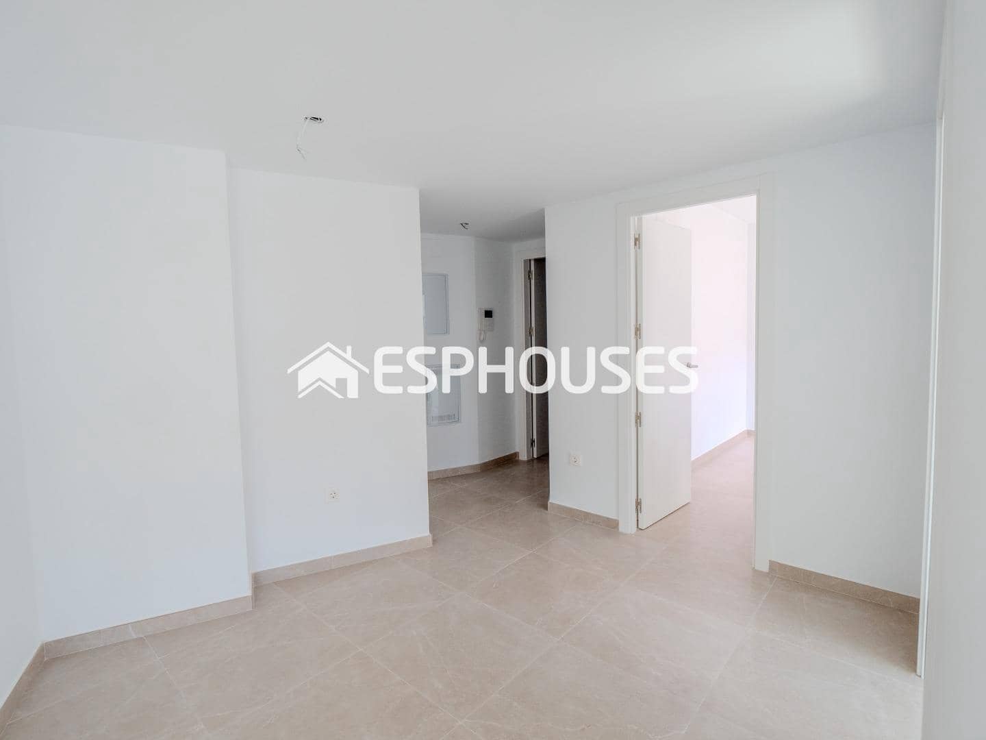 2 bedroom Apartment for sale in Alicante / Alacant city with pool - € 265,000 (Ref: 9846725)