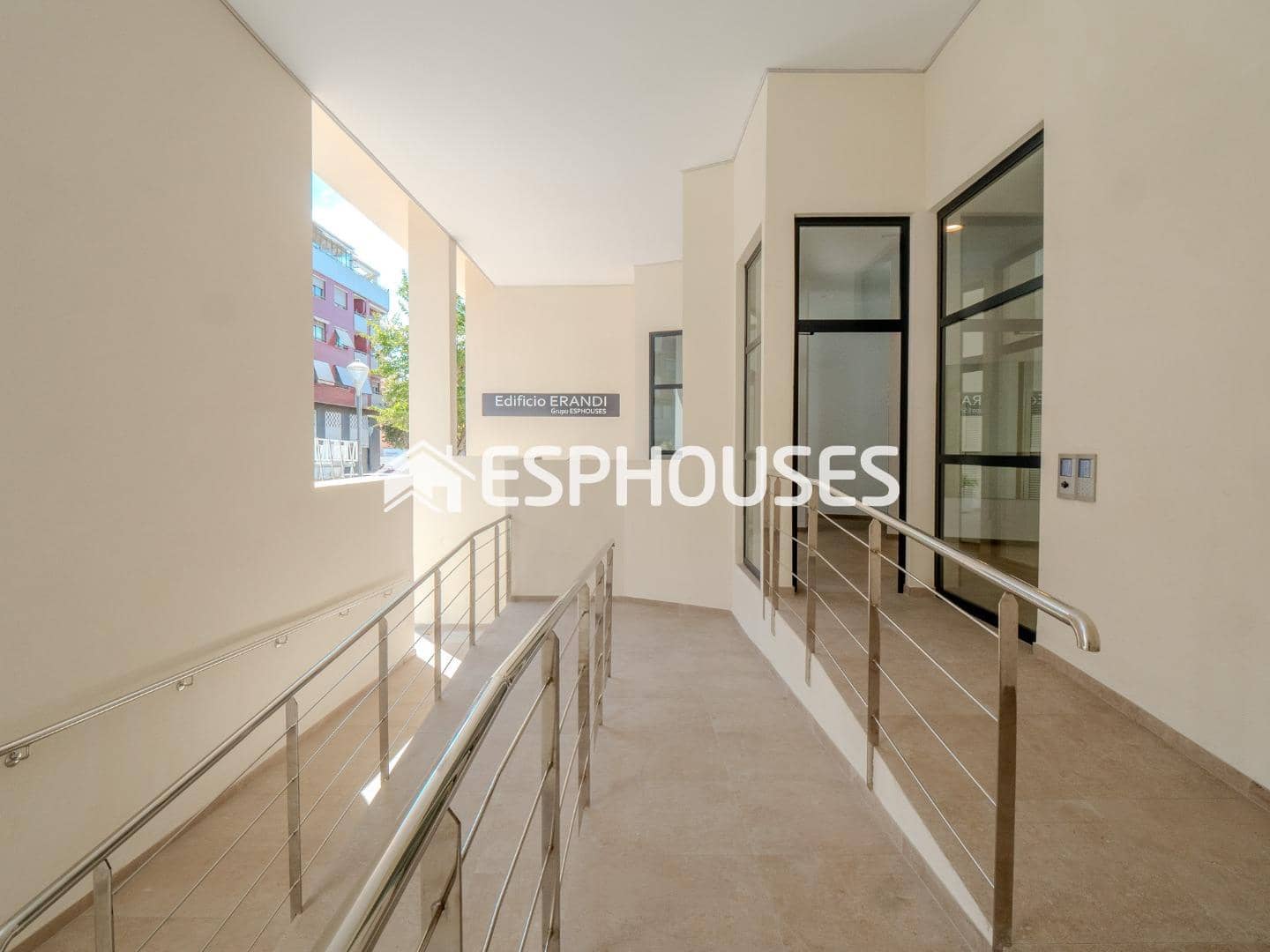 2 bedroom Apartment for sale in Alicante / Alacant city with pool - € 265,000 (Ref: 9846725)