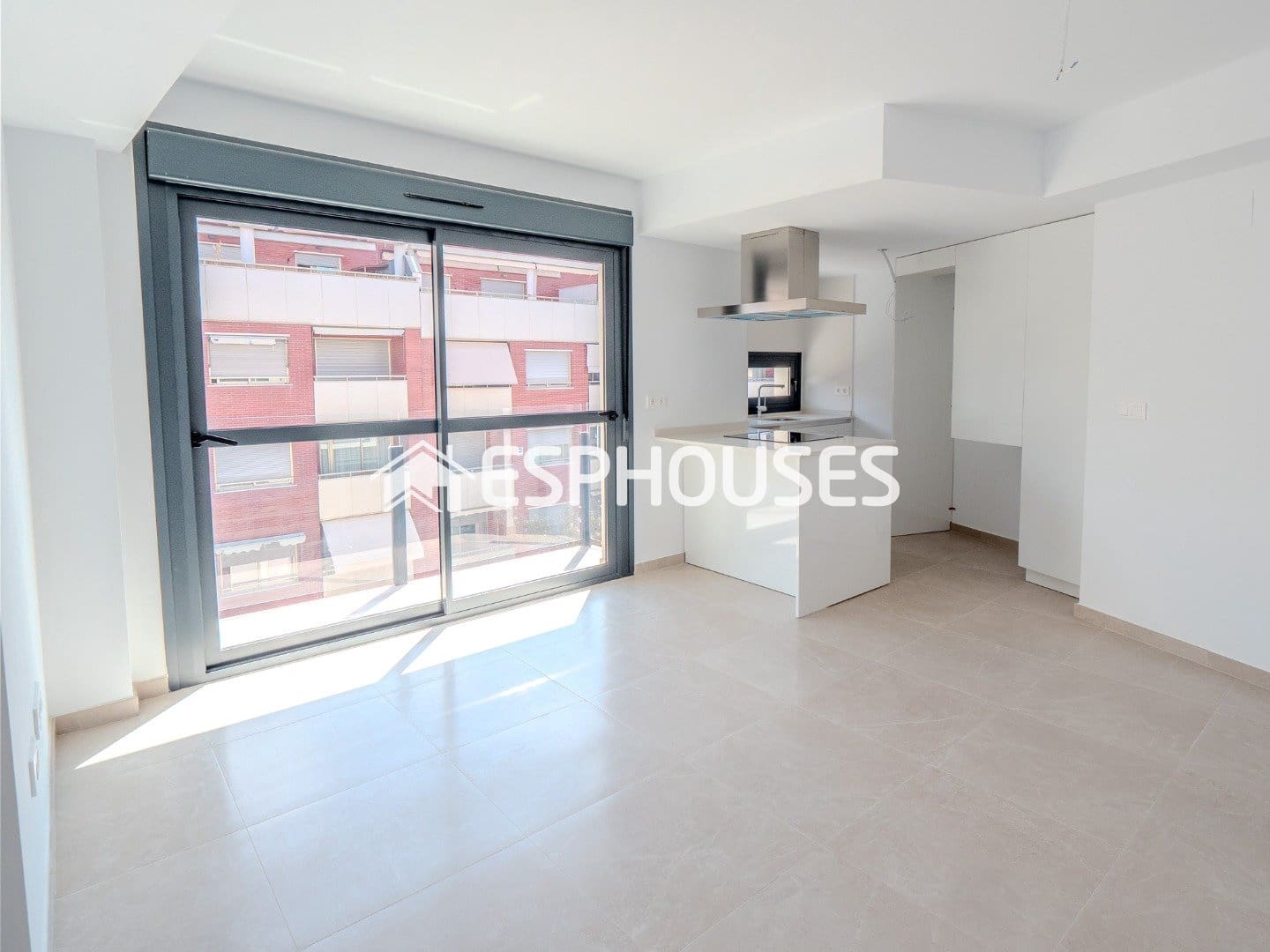 2 soverom Leilighet til salgs i Alicante by med svømmebasseng - € 265 000 (Ref: 9846725)