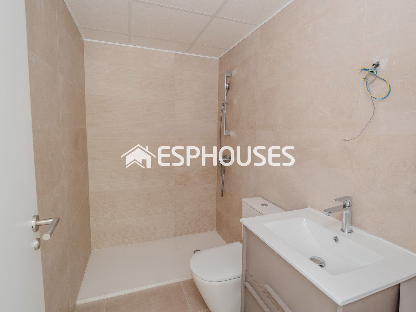 2 soverom Leilighet til salgs i Alicante by med svømmebasseng - € 265 000 (Ref: 9846725)
