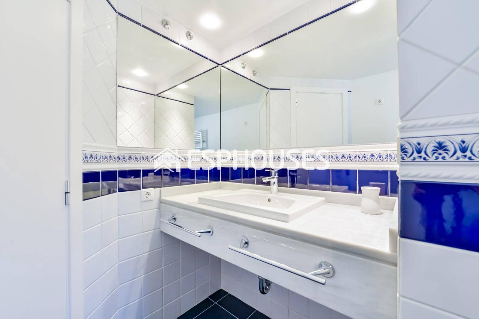 4 soveværelse Villa til salg i Finestrat med swimmingpool garage - € 950.000 (Ref: 9846728)