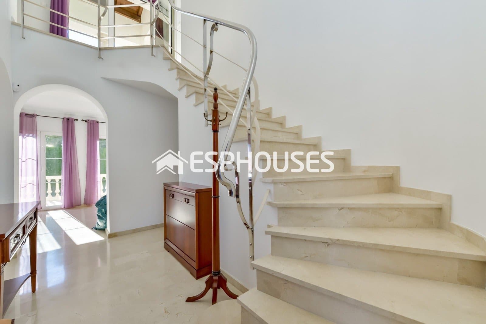 4 bedroom Villa for sale in Finestrat with pool garage - € 800,000 (Ref: 9846728)
