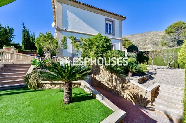 4 bedroom Villa for sale in Finestrat with pool garage - € 800,000 (Ref: 9846728)