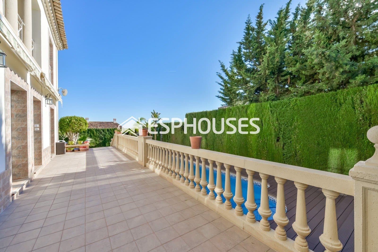 4 bedroom Villa for sale in Finestrat with pool garage - € 800,000 (Ref: 9846728)