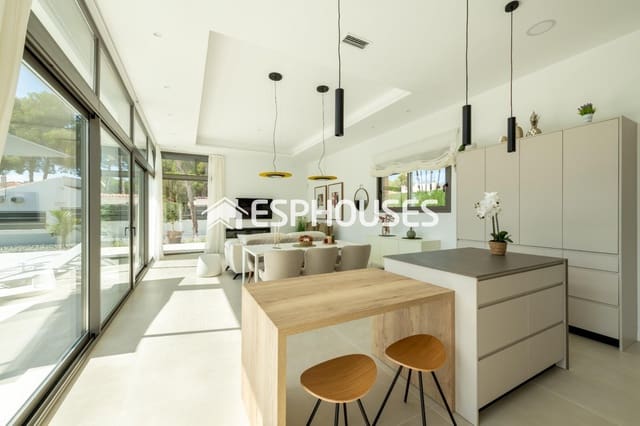 3 soveværelse Villa til salg i Pinar de Campoverde, Pilar de la Horadada med swimmingpool garage - € 825.000 (Ref: 9846739)