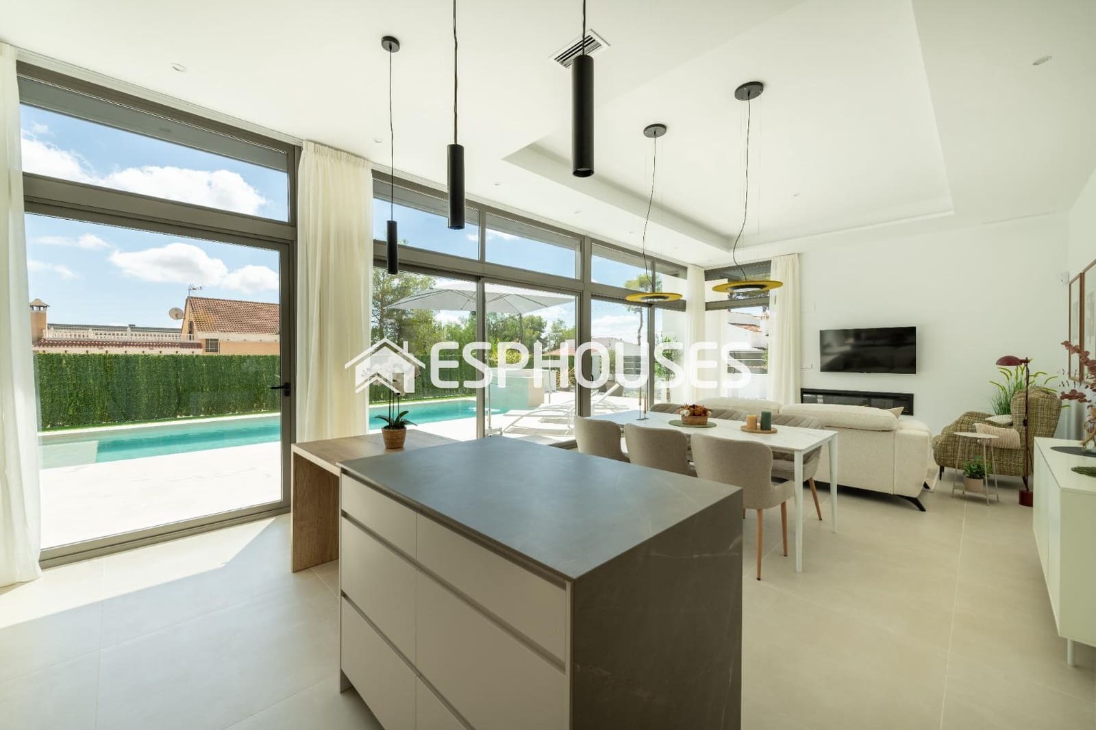 3 soveværelse Villa til salg i Pinar de Campoverde med swimmingpool garage - € 825.000 (Ref: 9846739)