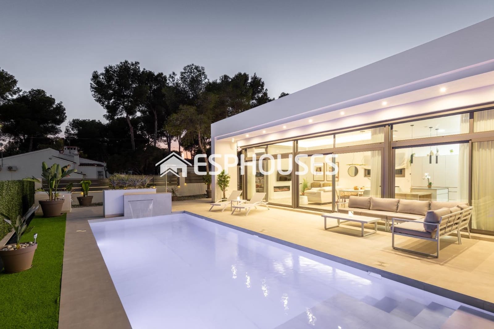 3 soveværelse Villa til salg i Pinar de Campoverde med swimmingpool garage - € 825.000 (Ref: 9846739)